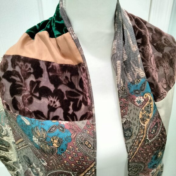 Scarf, Italian Burnout Velvet and Silk Patchwork, Fringed, Reversible, NWOT - Picture 8 of 14